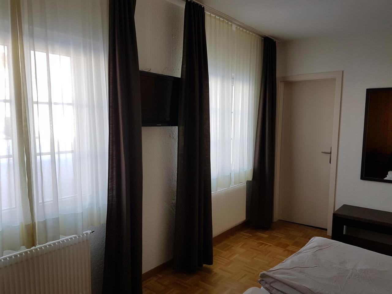 Auberge De La Couronne Saignelégier Εξωτερικό φωτογραφία