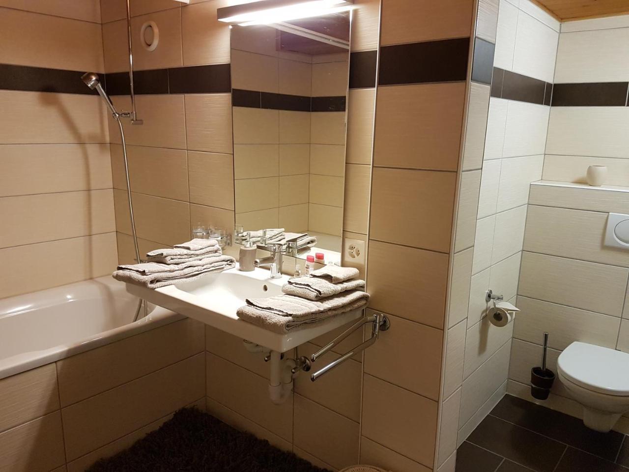 Auberge De La Couronne Saignelégier Εξωτερικό φωτογραφία